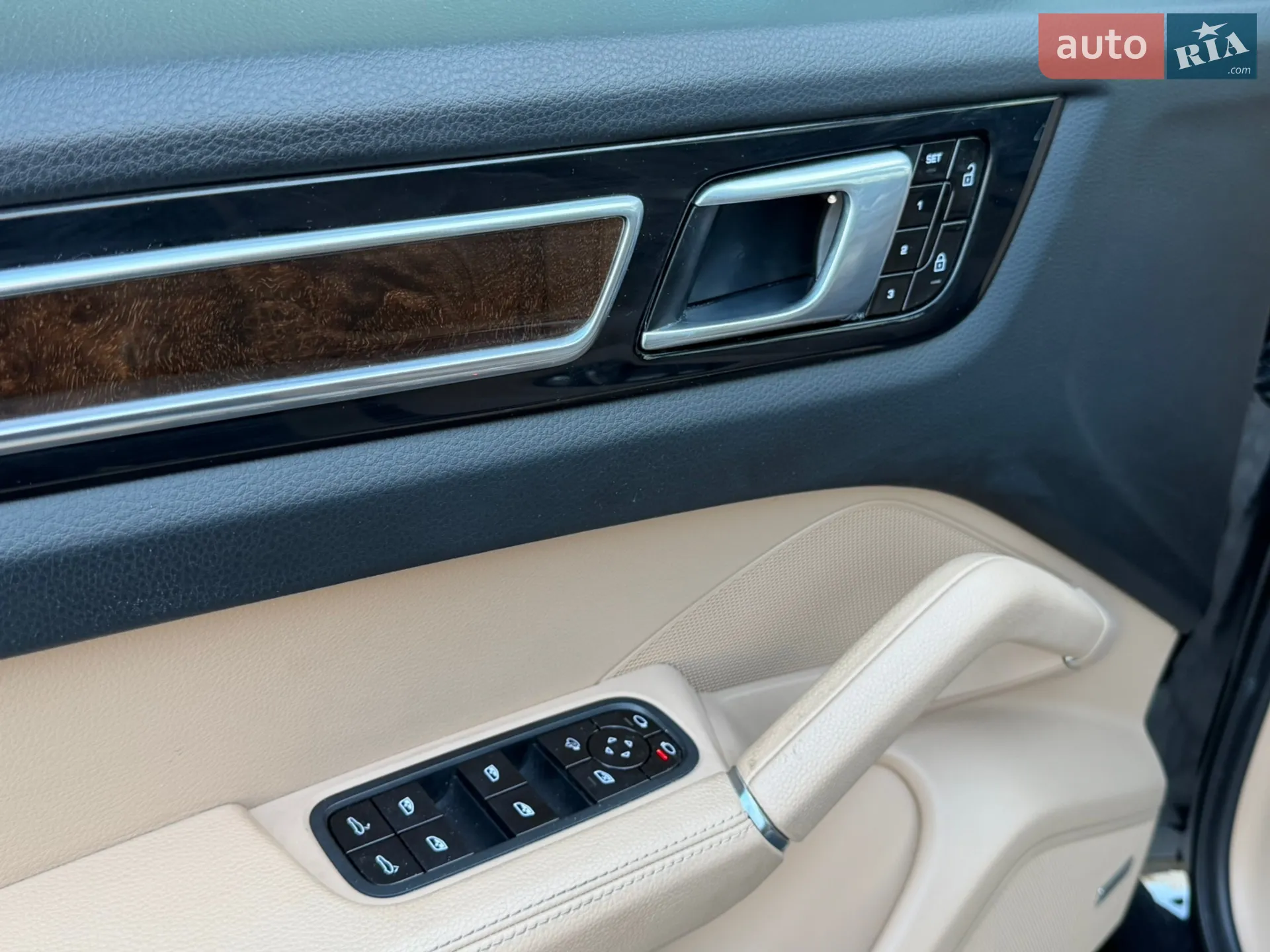 2021 Porsche Cayenne - мініатюра 18
