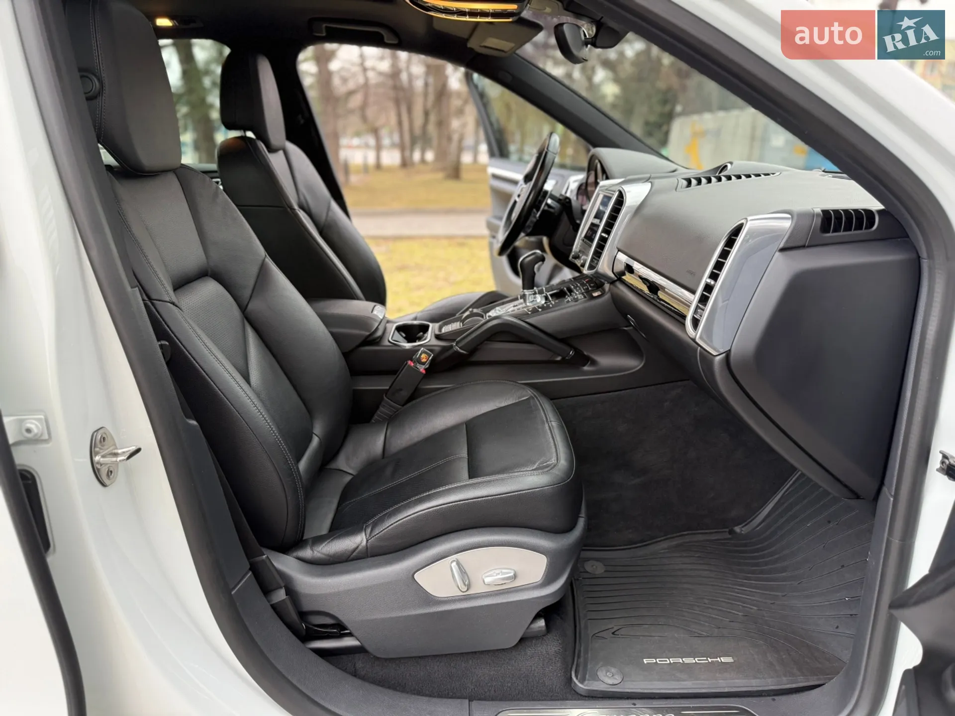 2017 Porsche Cayenne - мініатюра 40
