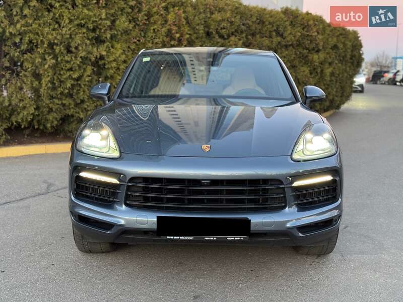 Внедорожник / Кроссовер Porsche Cayenne 2020 в Киеве
