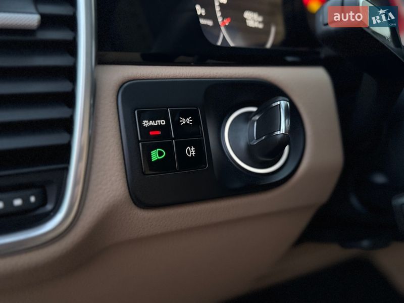 Внедорожник / Кроссовер Porsche Cayenne 2020 в Киеве