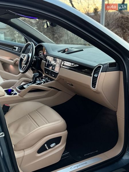 Внедорожник / Кроссовер Porsche Cayenne 2020 в Киеве