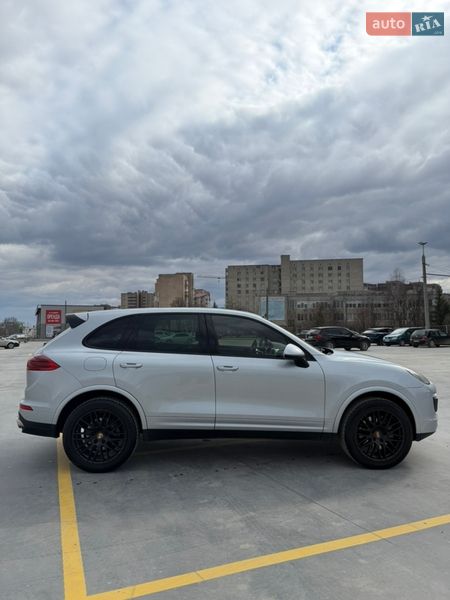 Внедорожник / Кроссовер Porsche Cayenne 2016 в Тернополе