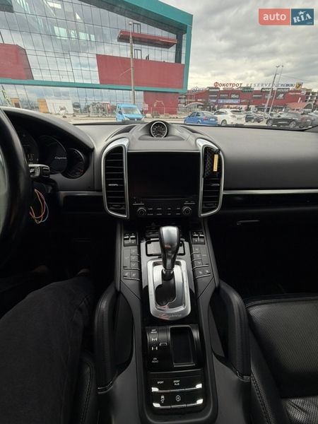 Внедорожник / Кроссовер Porsche Cayenne 2016 в Тернополе