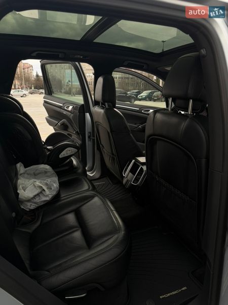 Внедорожник / Кроссовер Porsche Cayenne 2016 в Тернополе