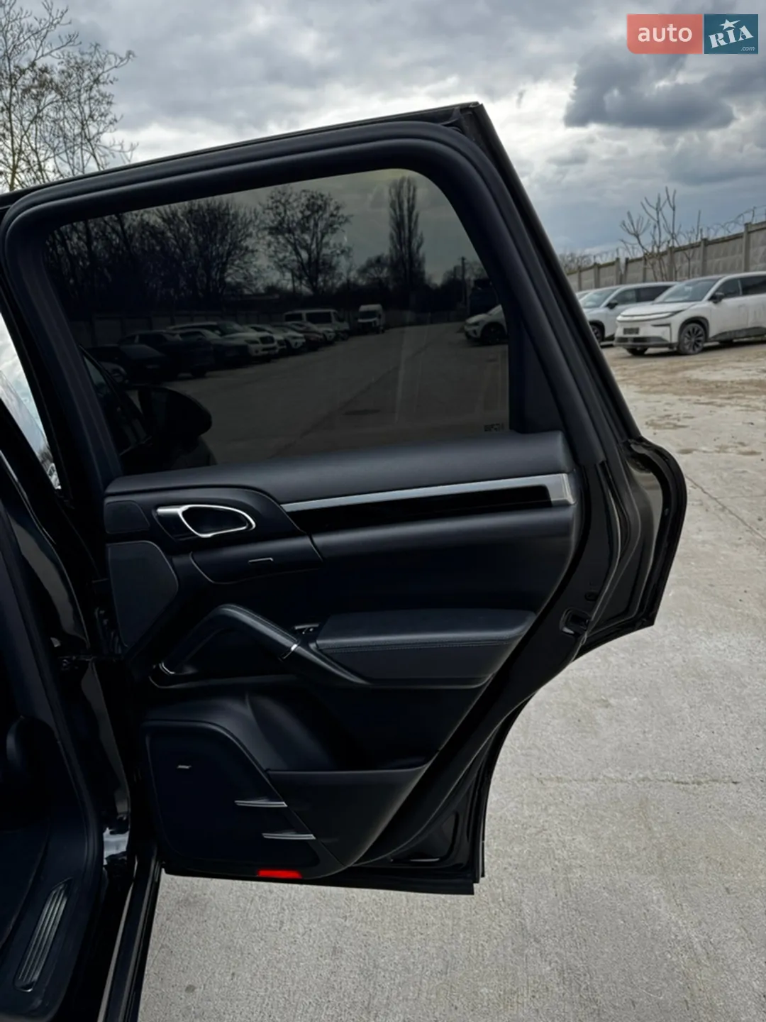 2016 Porsche Cayenne - мініатюра 22