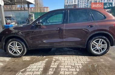 Внедорожник / Кроссовер Porsche Cayenne 2015 в Киеве