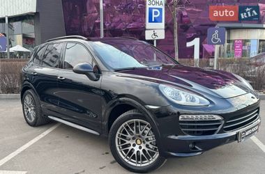 Позашляховик / Кросовер Porsche Cayenne 2013 в Києві