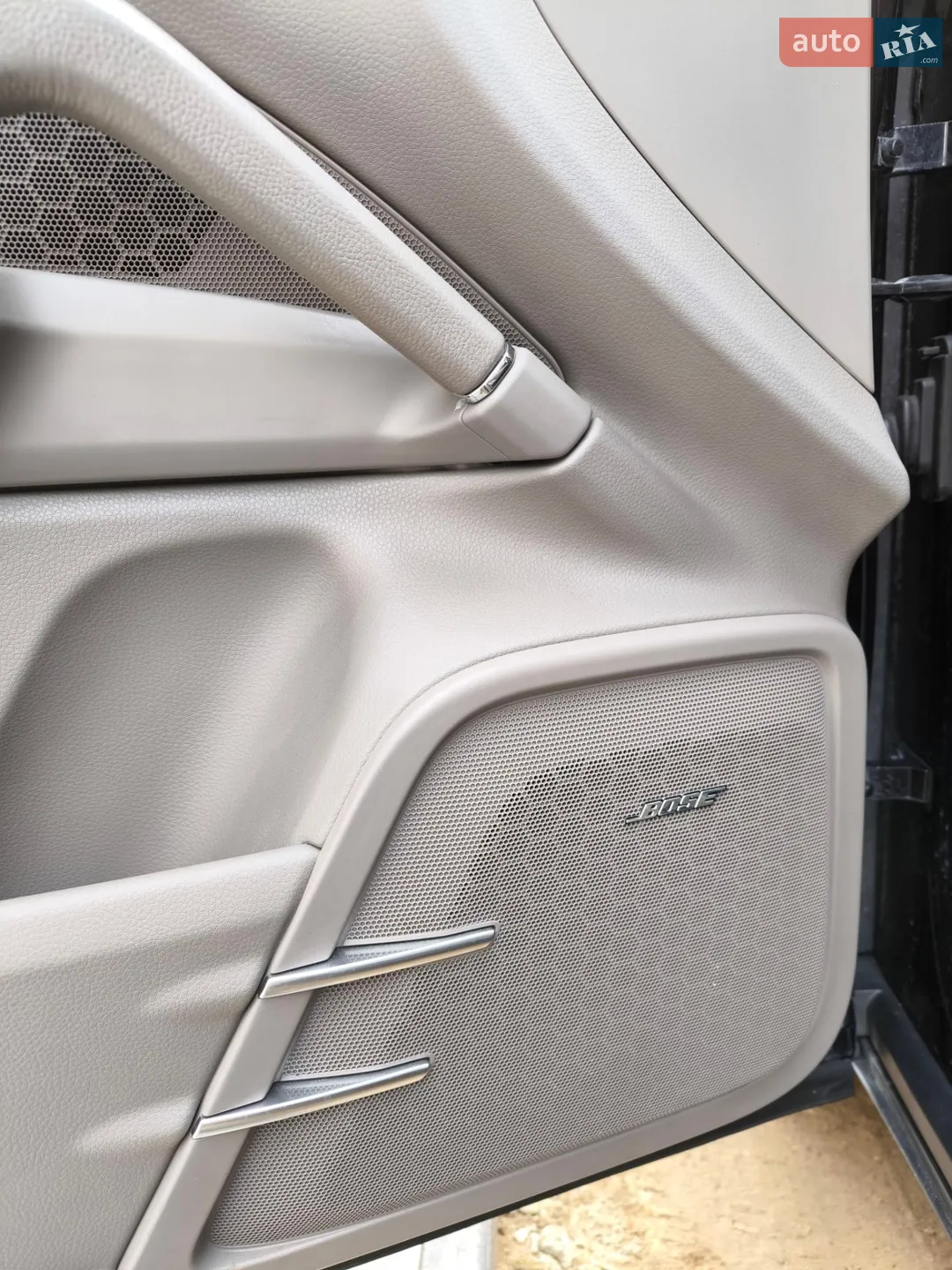 2010 Porsche Cayenne - мініатюра 22