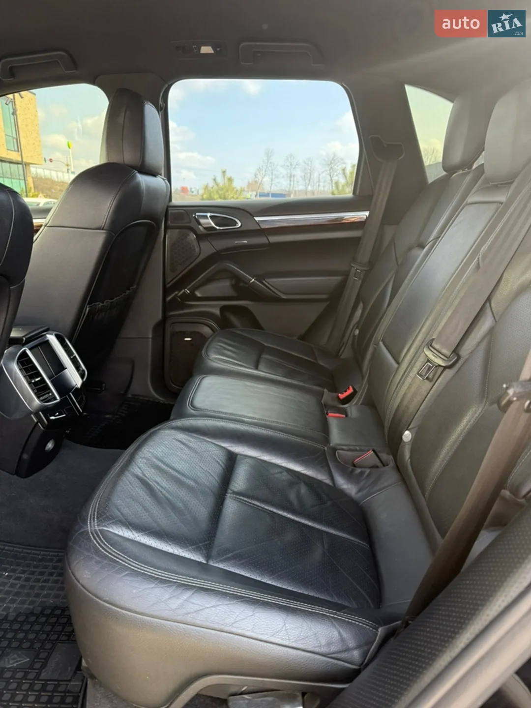 2010 Porsche Cayenne - мініатюра 22