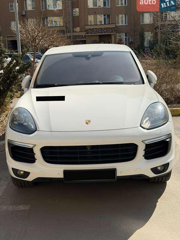 Позашляховик / Кросовер Porsche Cayenne 2016 в Софіївській Борщагівці