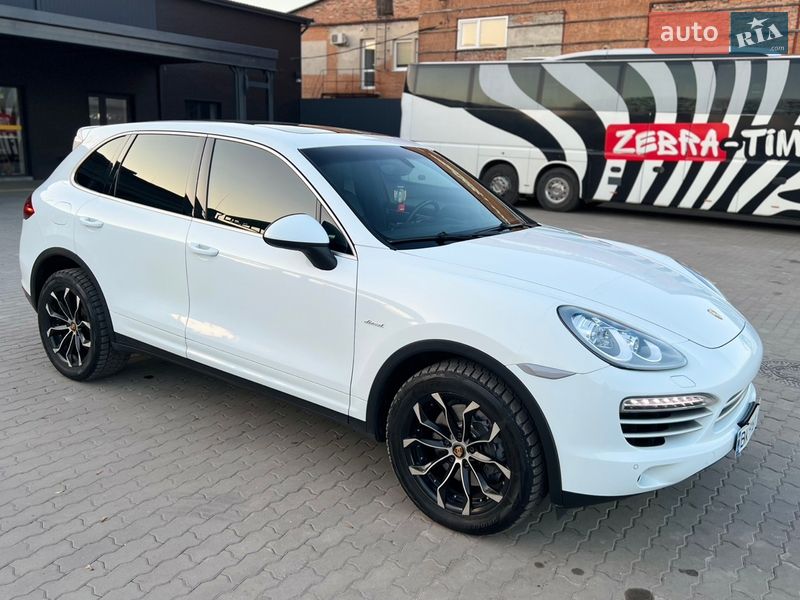 Позашляховик / Кросовер Porsche Cayenne 2014 в Нововолинську
