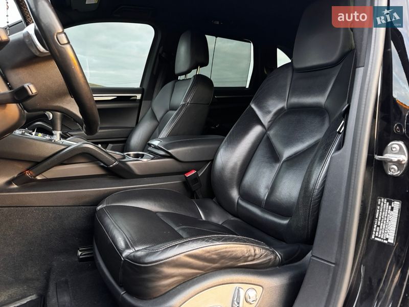 Внедорожник / Кроссовер Porsche Cayenne 2012 в Луцке фото 35 Внедорожник / Кроссовер Porsche Cayenne 2012 в Луцке