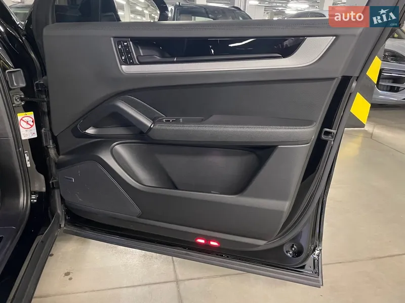 Porsche Cayenne 2023 VIN WP1ZZZ9YZRDA01873 фото оголошення 73 з 126