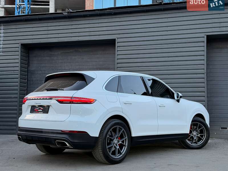 Внедорожник / Кроссовер Porsche Cayenne 2018 в Киеве