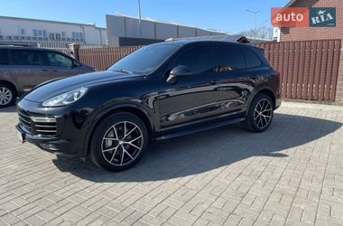 Позашляховик / Кросовер Porsche Cayenne 2016 в Черкасах