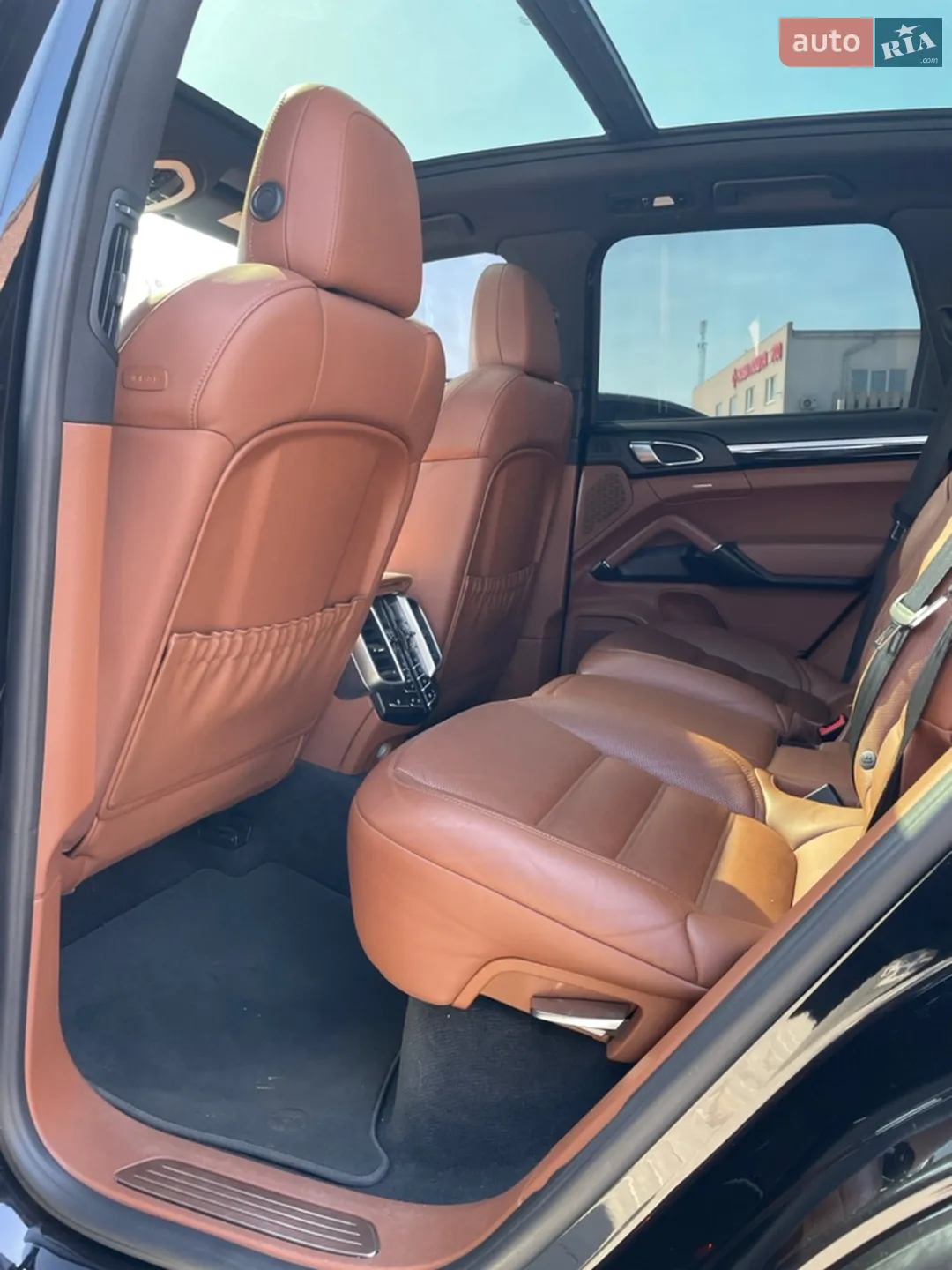 2016 Porsche Cayenne - мініатюра 25