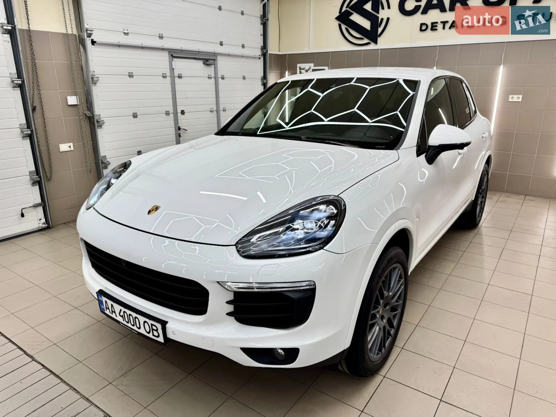 2016 Porsche Cayenne - мініатюра 11