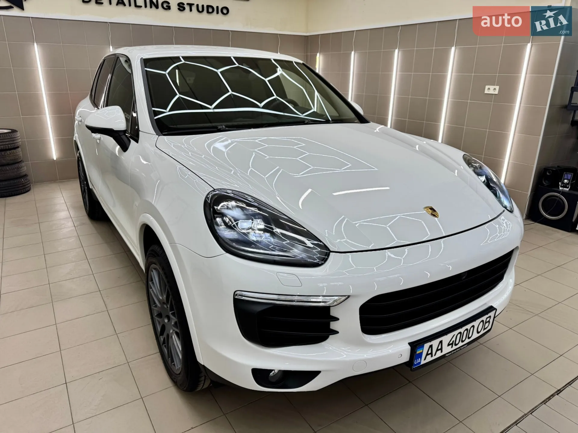 2016 Porsche Cayenne - мініатюра 13