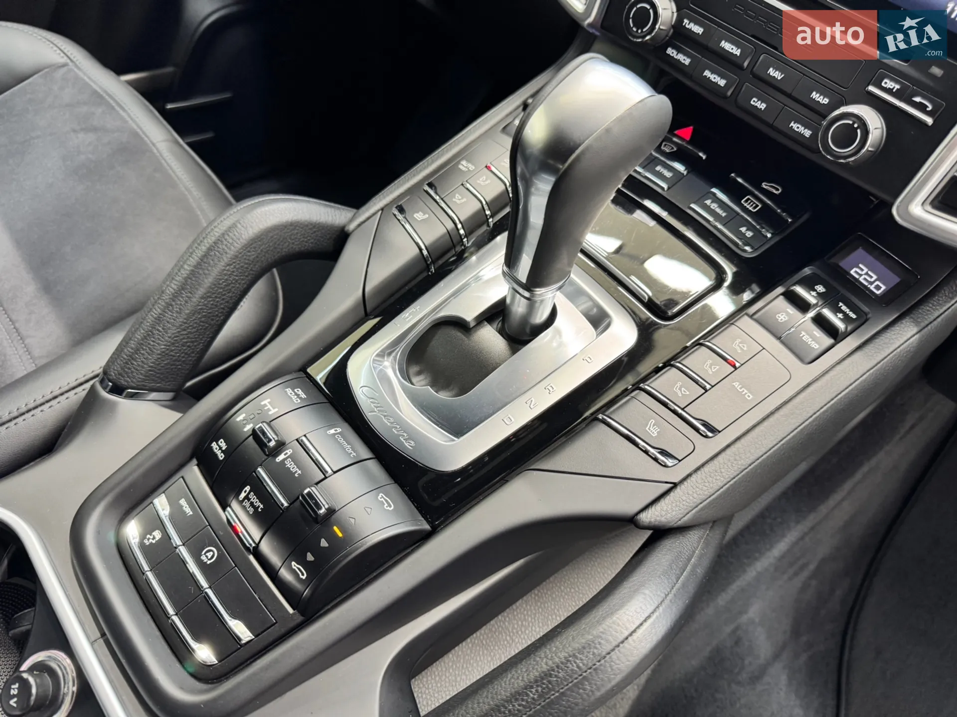 2016 Porsche Cayenne - мініатюра 76
