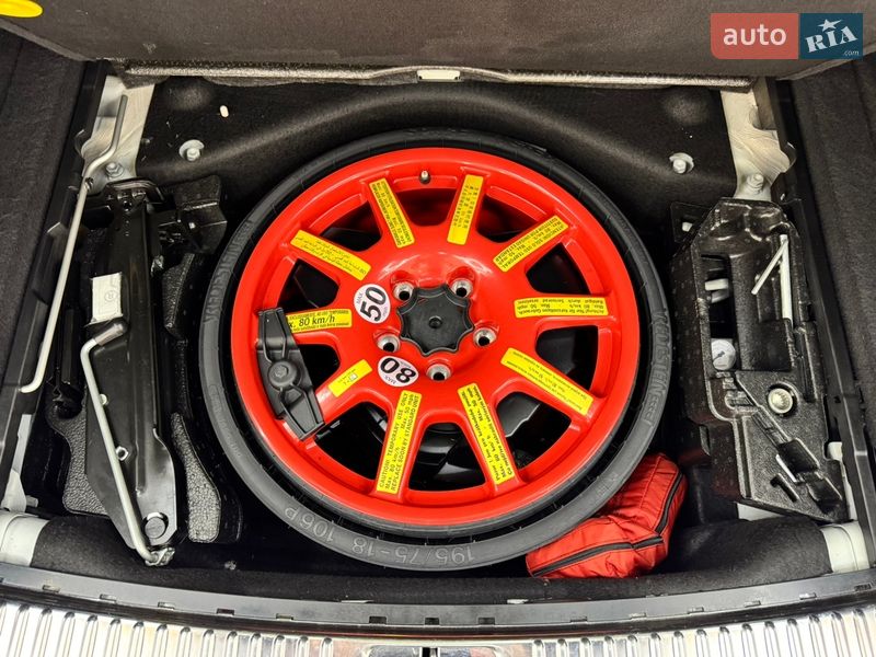 Внедорожник / Кроссовер Porsche Cayenne 2016 в Киеве