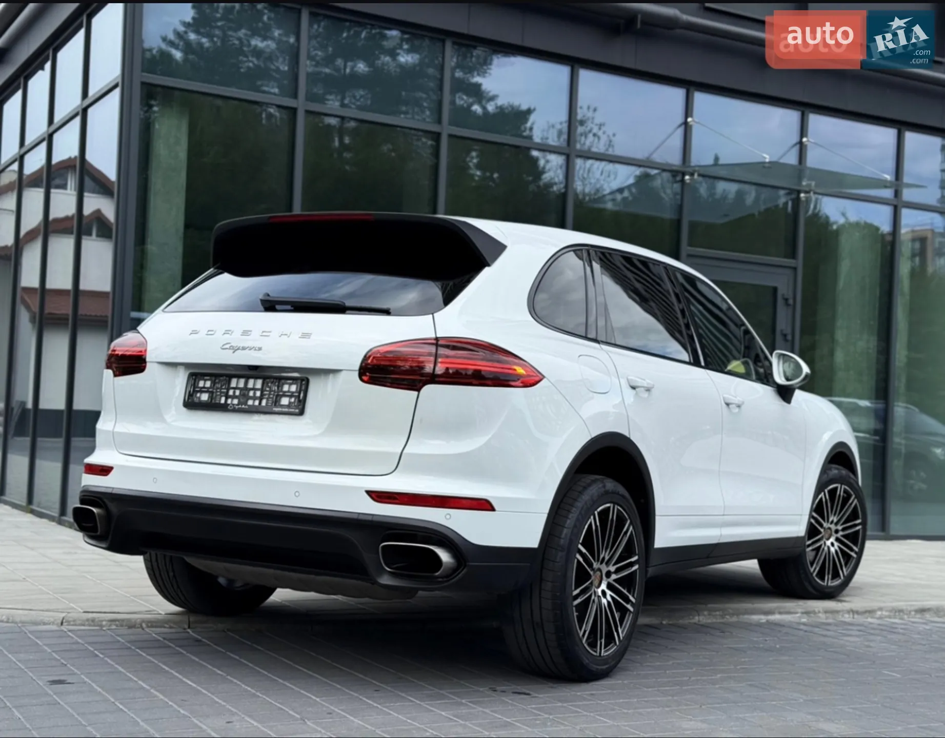 2015 Porsche Cayenne - мініатюра 13