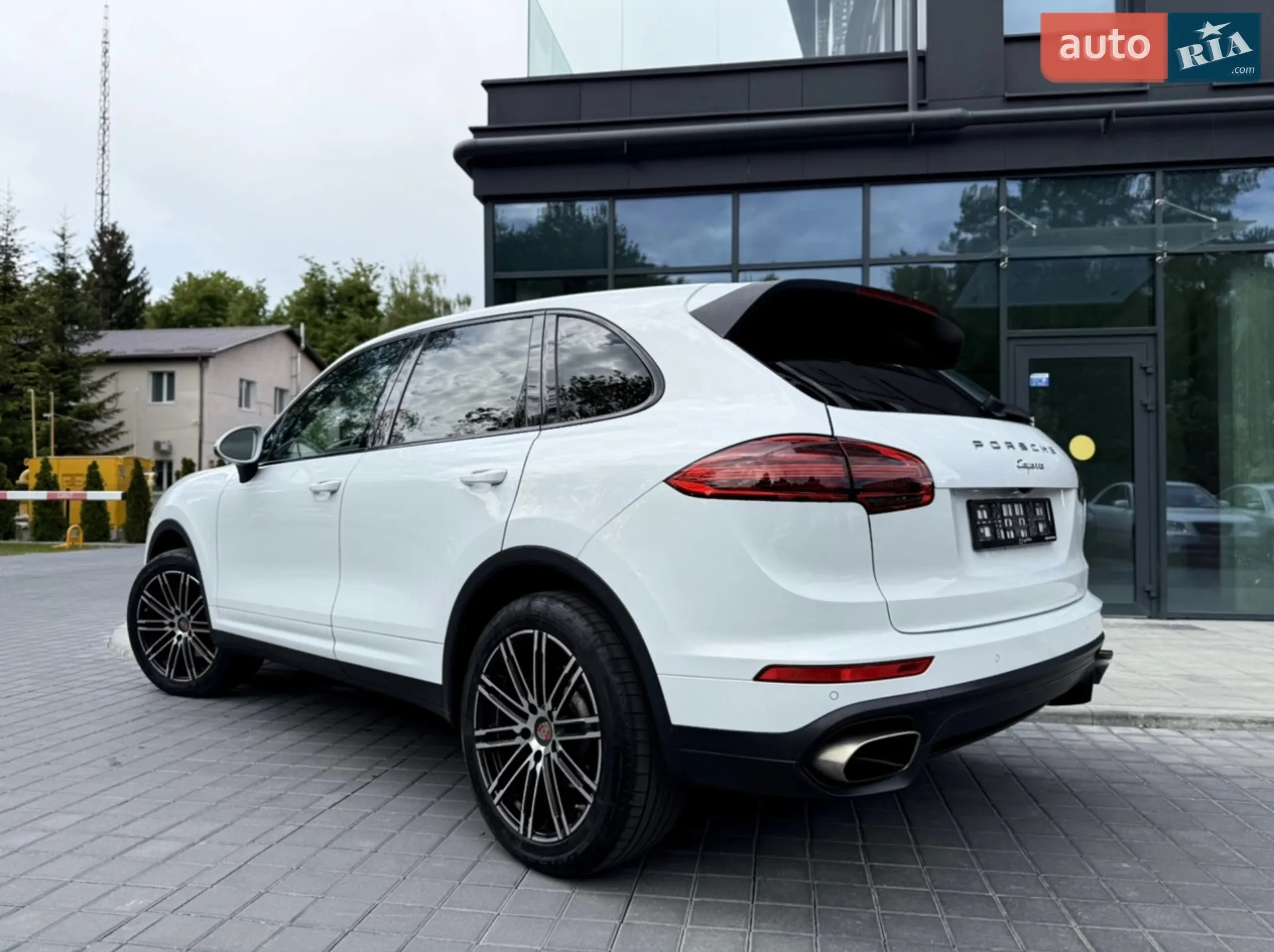 2015 Porsche Cayenne - мініатюра 15