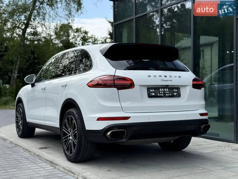 Porsche Cayenne 2015 VIN WP1AA2A20GKA12515 фото оголошення 18 з 111