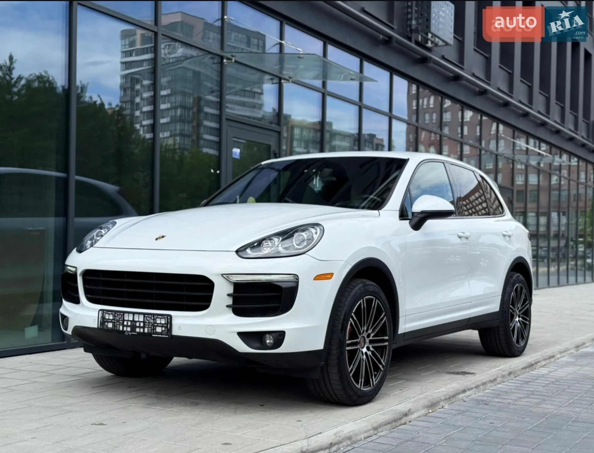 2015 Porsche Cayenne - мініатюра 8