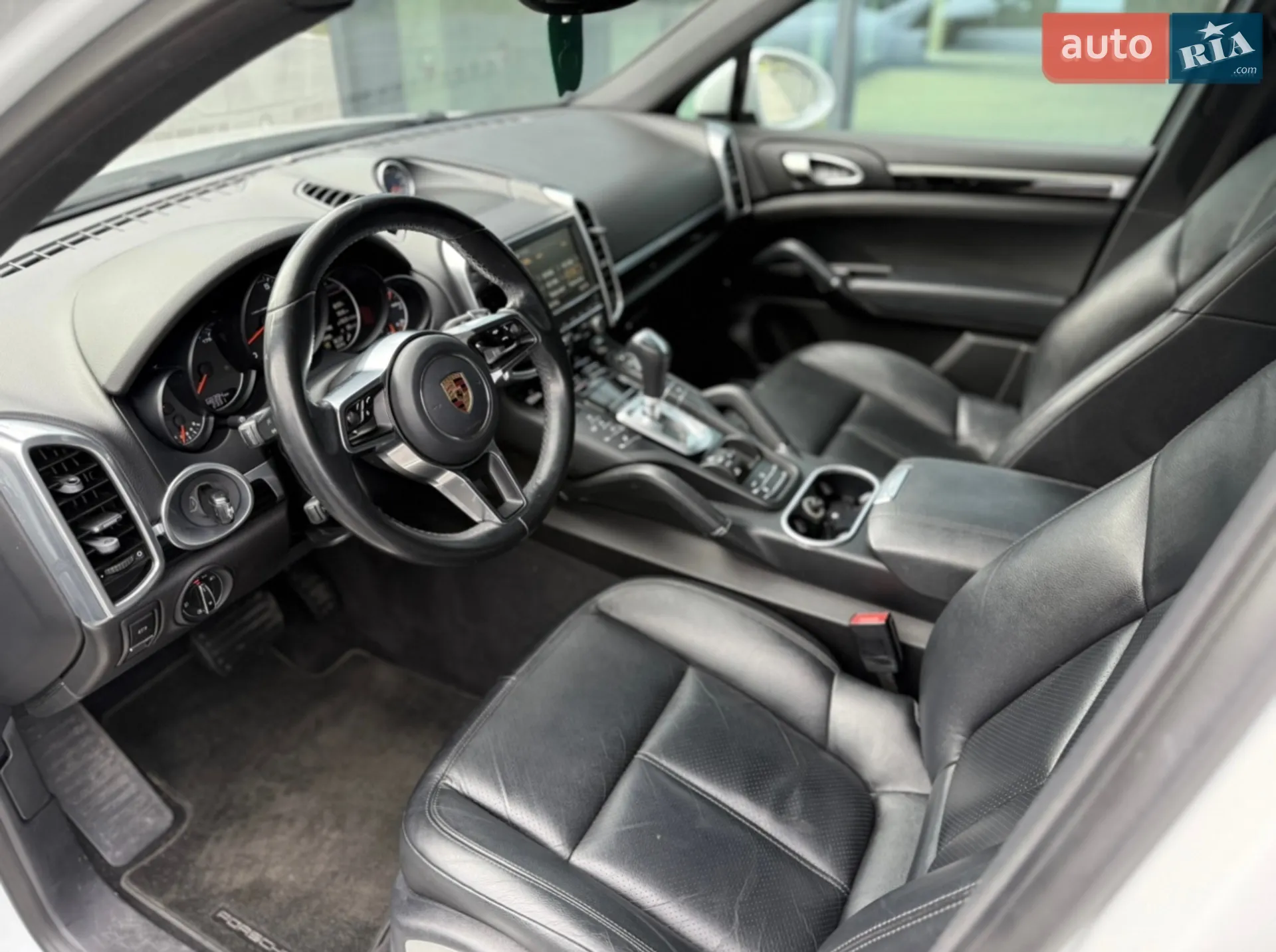 2015 Porsche Cayenne - мініатюра 35