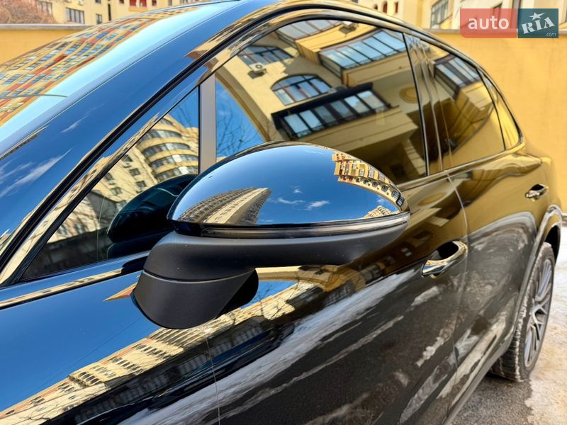 Позашляховик / Кросовер Porsche Cayenne 2022 в Києві