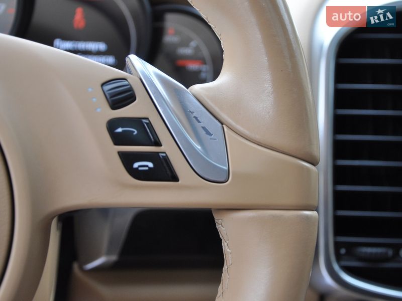 Позашляховик / Кросовер Porsche Cayenne 2012 в Одесі