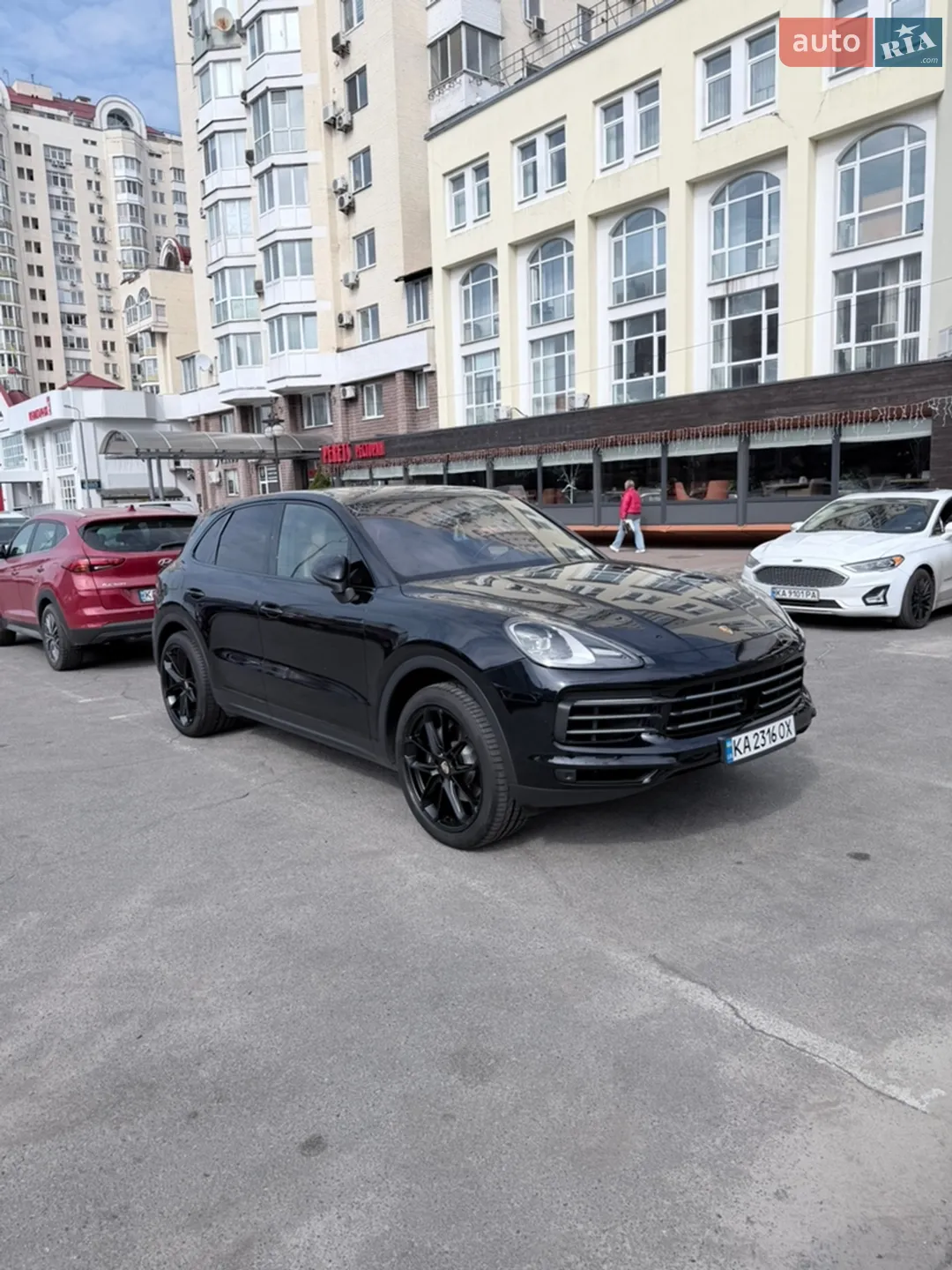 2019 Porsche Cayenne - мініатюра 2