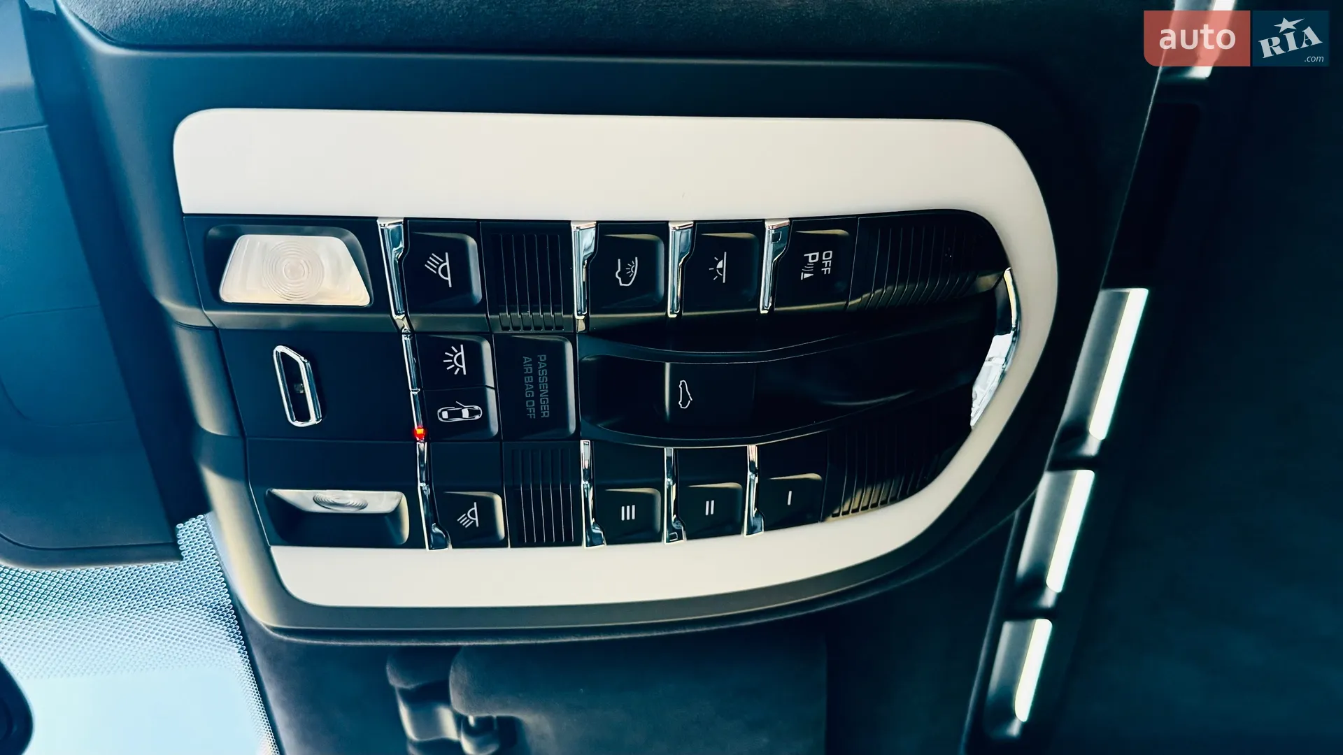 2010 Porsche Cayenne - мініатюра 90