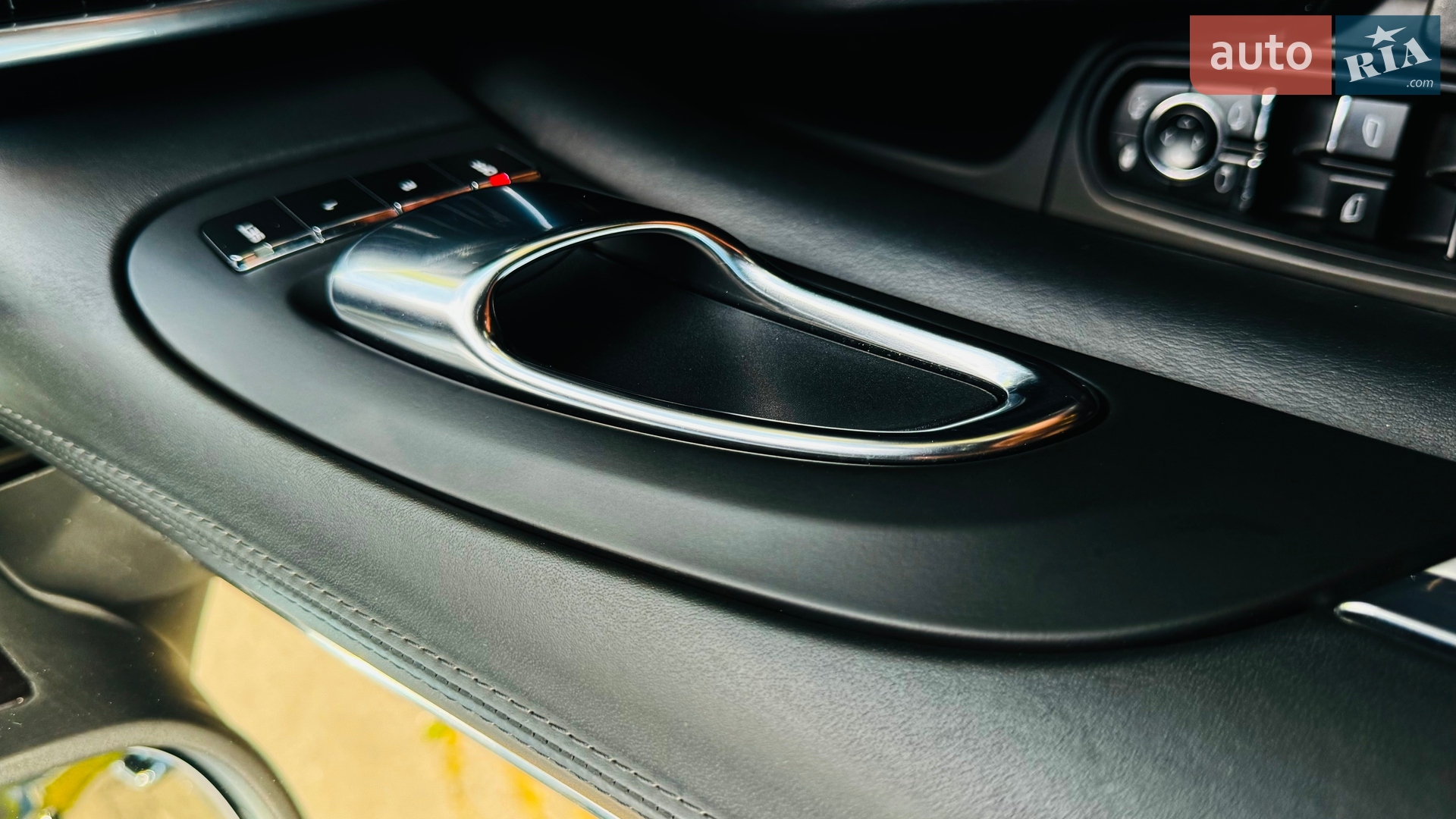 2010 Porsche Cayenne - мініатюра 102