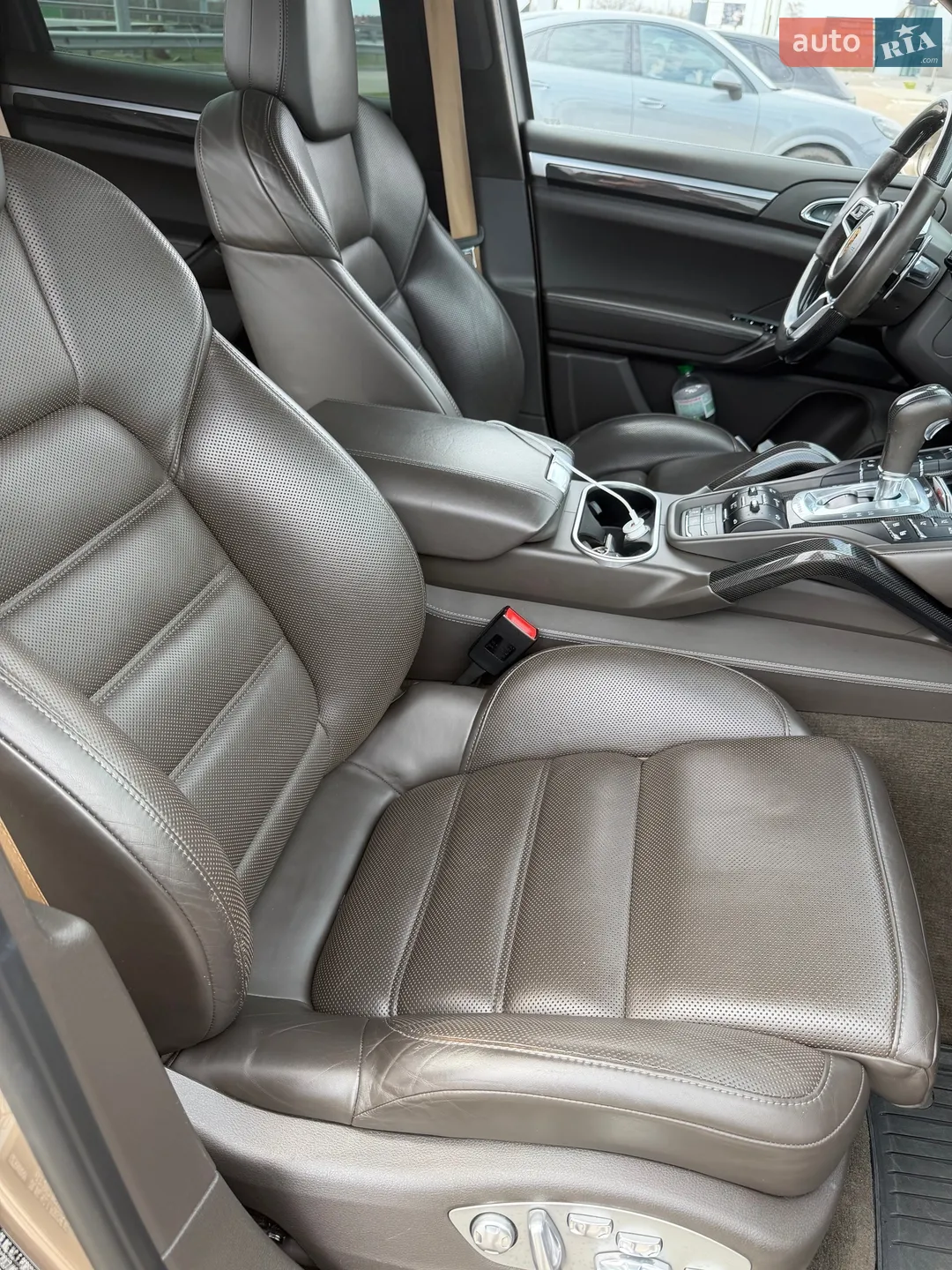 2015 Porsche Cayenne - мініатюра 19