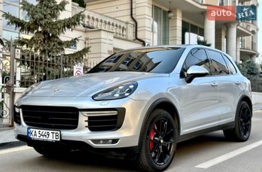 Позашляховик / Кросовер Porsche Cayenne 2015 в Києві