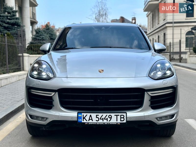 Позашляховик / Кросовер Porsche Cayenne 2015 в Києві