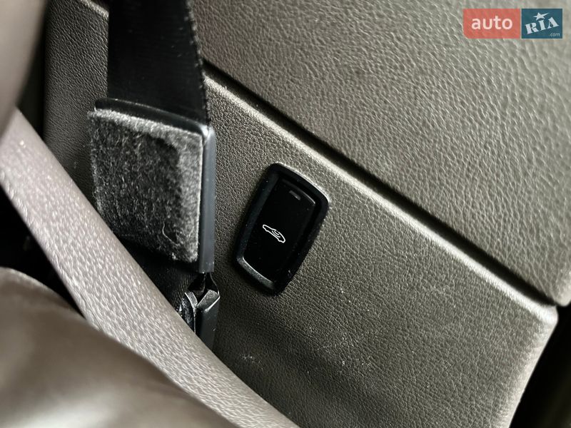 Позашляховик / Кросовер Porsche Cayenne 2015 в Києві