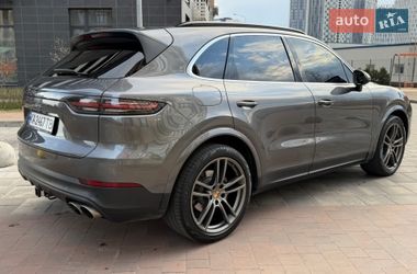Внедорожник / Кроссовер Porsche Cayenne 2020 в Киеве