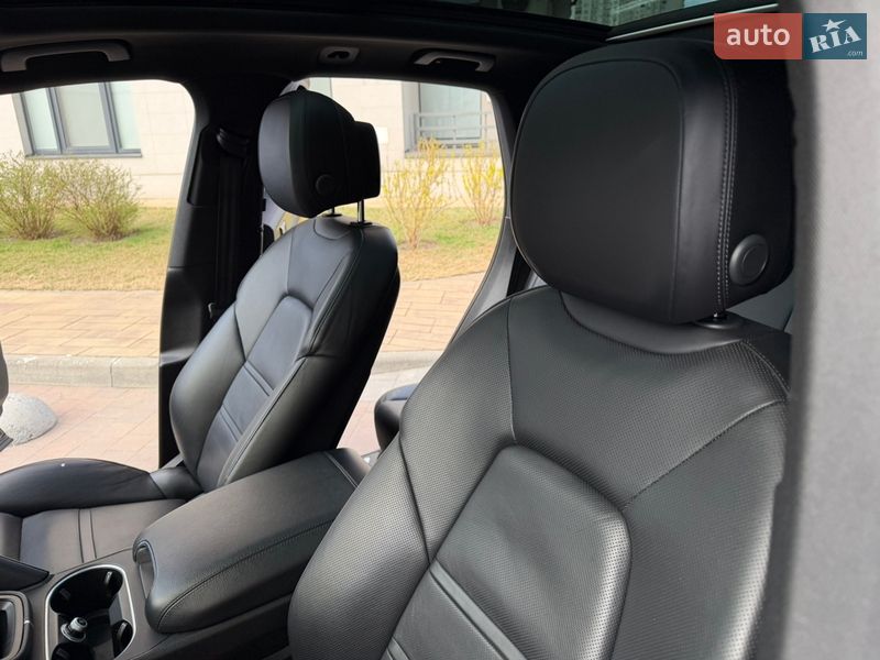 Позашляховик / Кросовер Porsche Cayenne 2020 в Києві