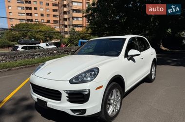 Внедорожник / Кроссовер Porsche Cayenne 2015 в Черновцах