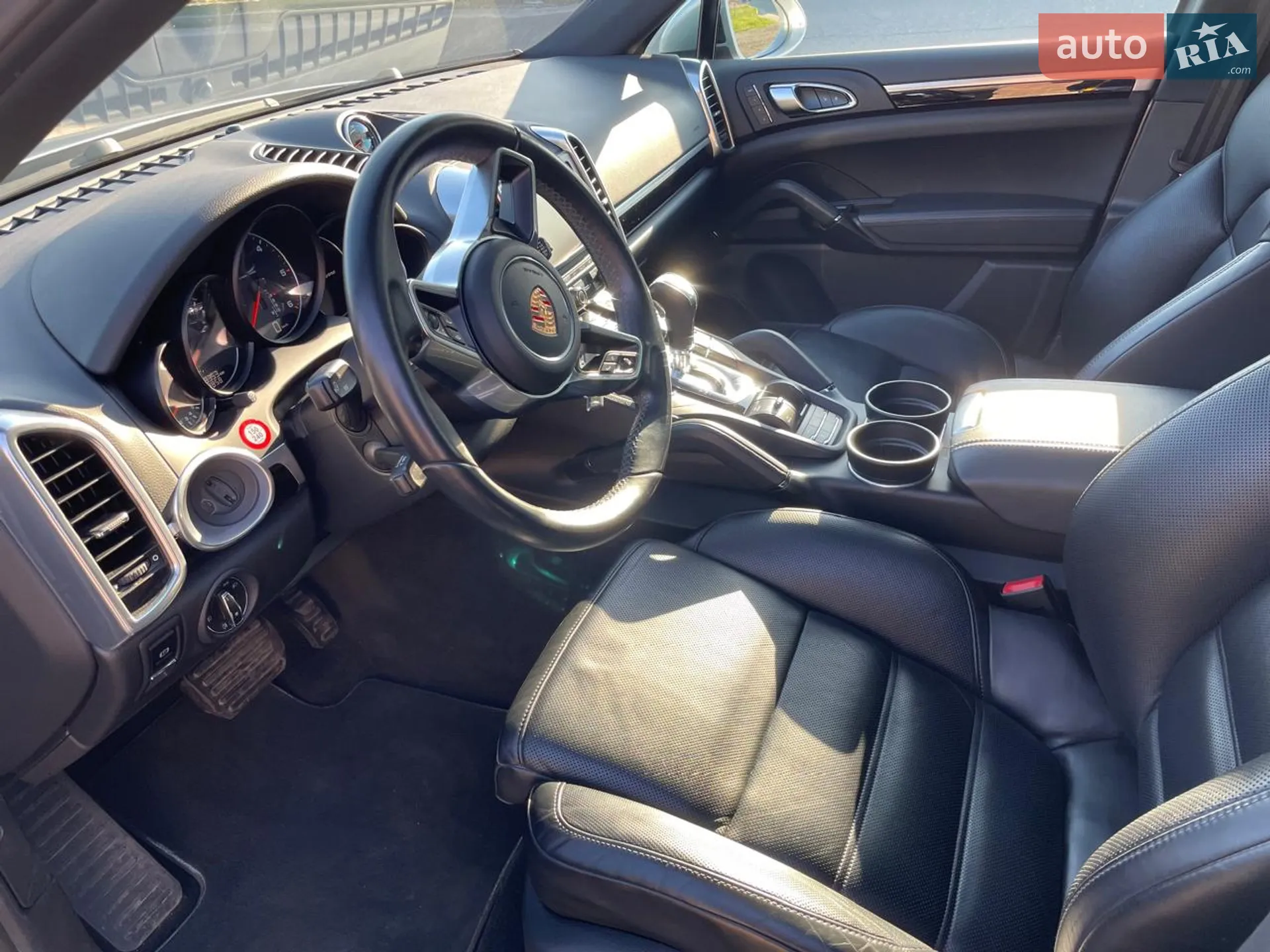 2015 Porsche Cayenne - мініатюра 11