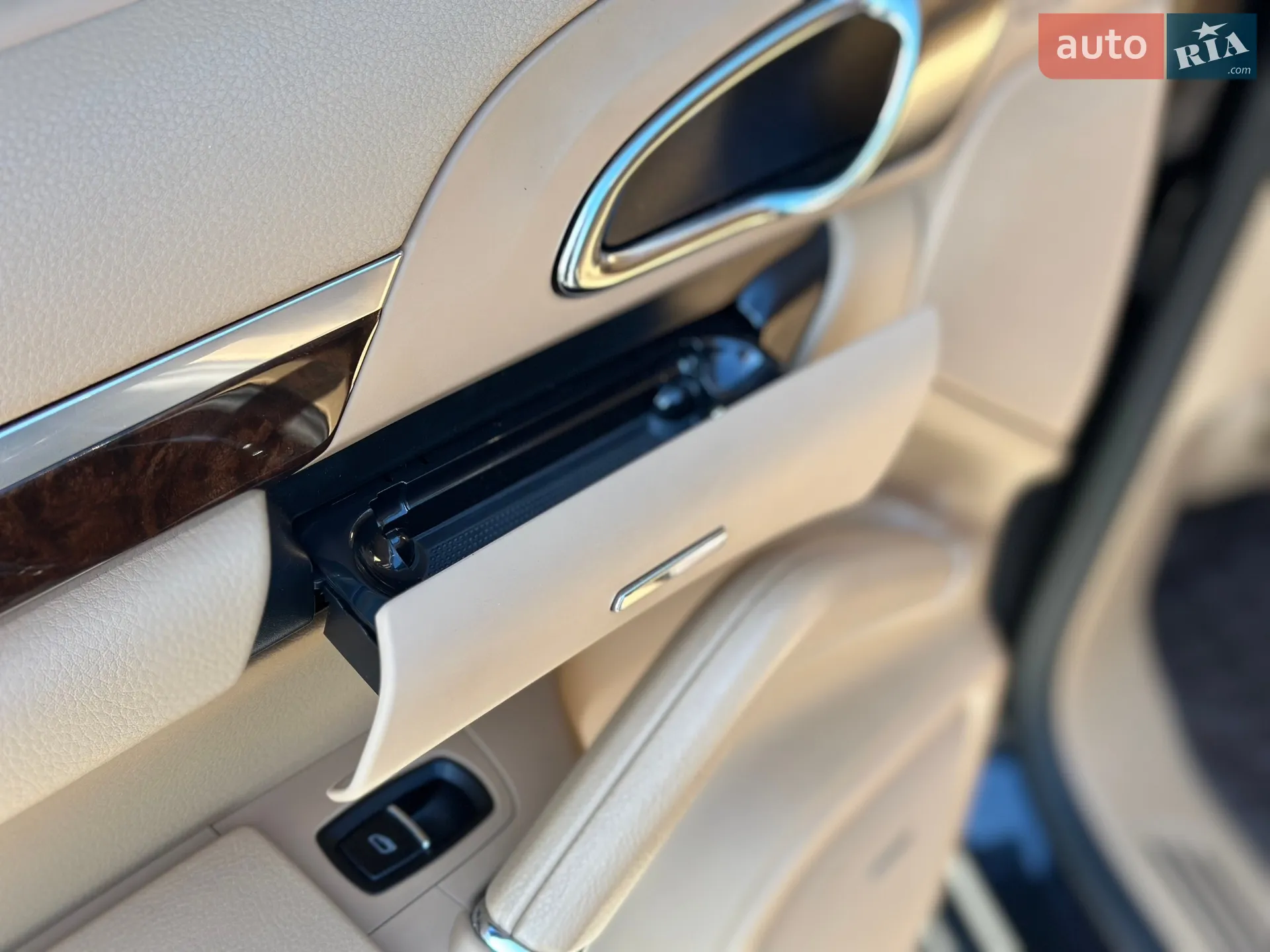 2012 Porsche Cayenne - мініатюра 36