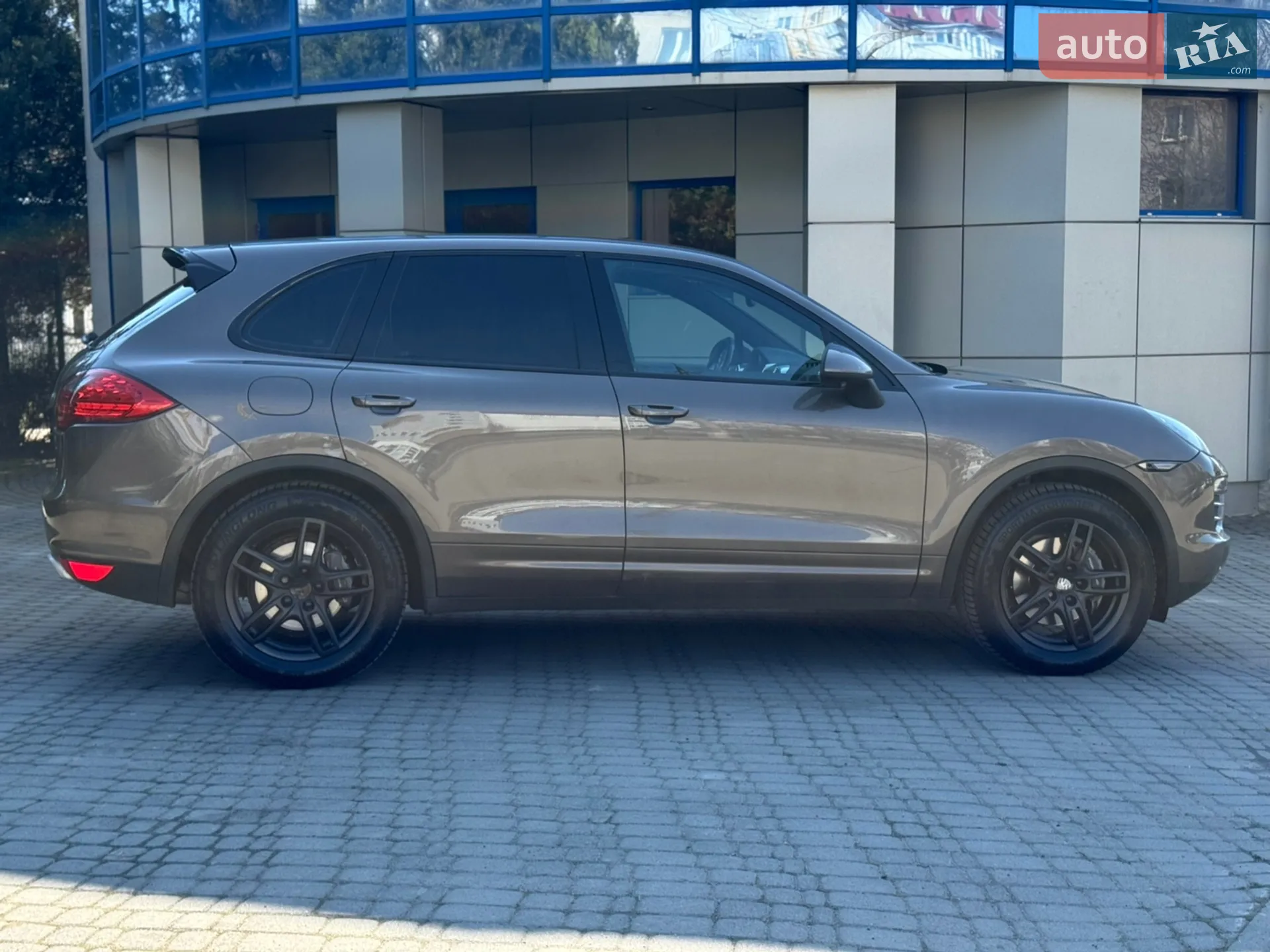 2011 Porsche Cayenne - мініатюра 13