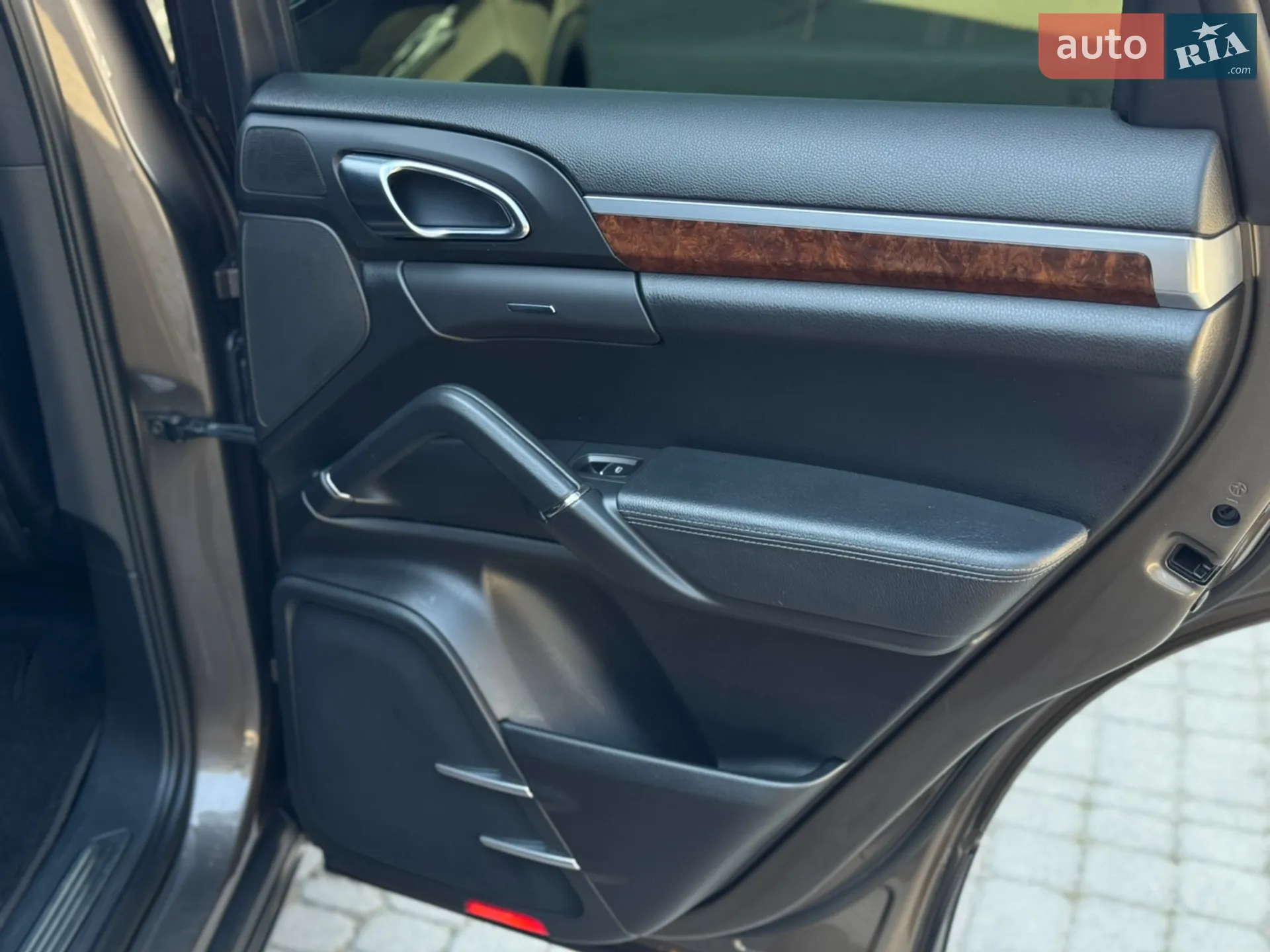 2011 Porsche Cayenne - мініатюра 39