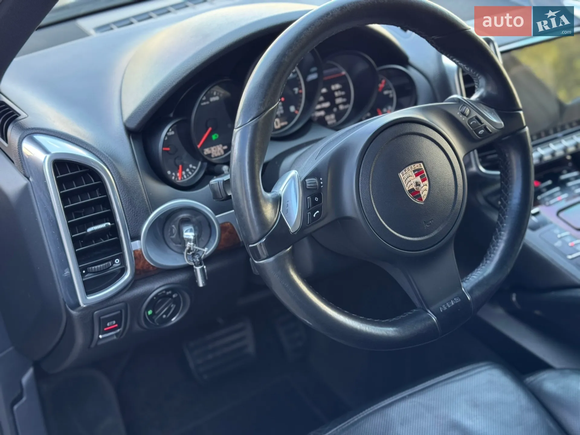 2011 Porsche Cayenne - мініатюра 25