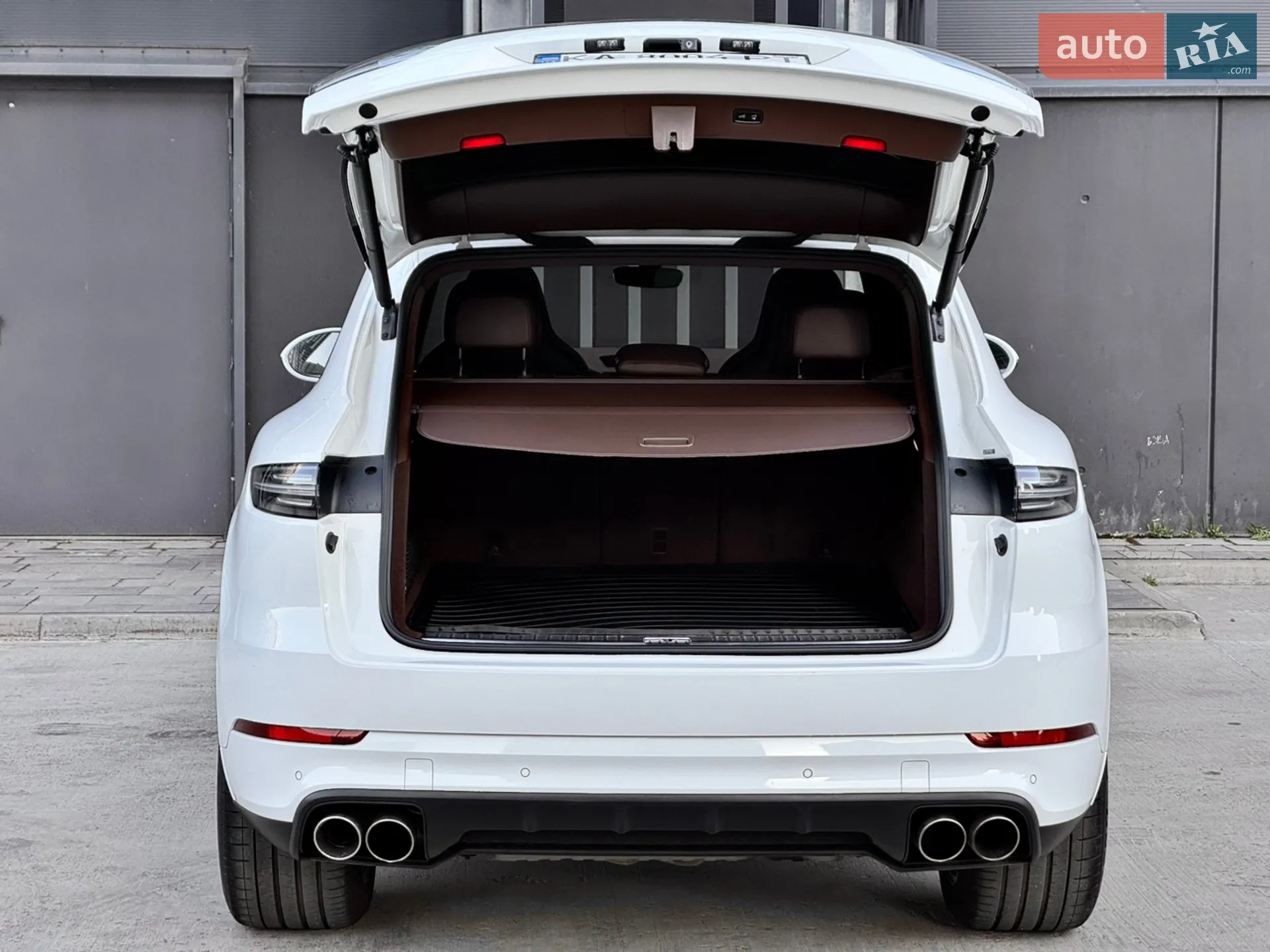 2018 Porsche Cayenne - мініатюра 24