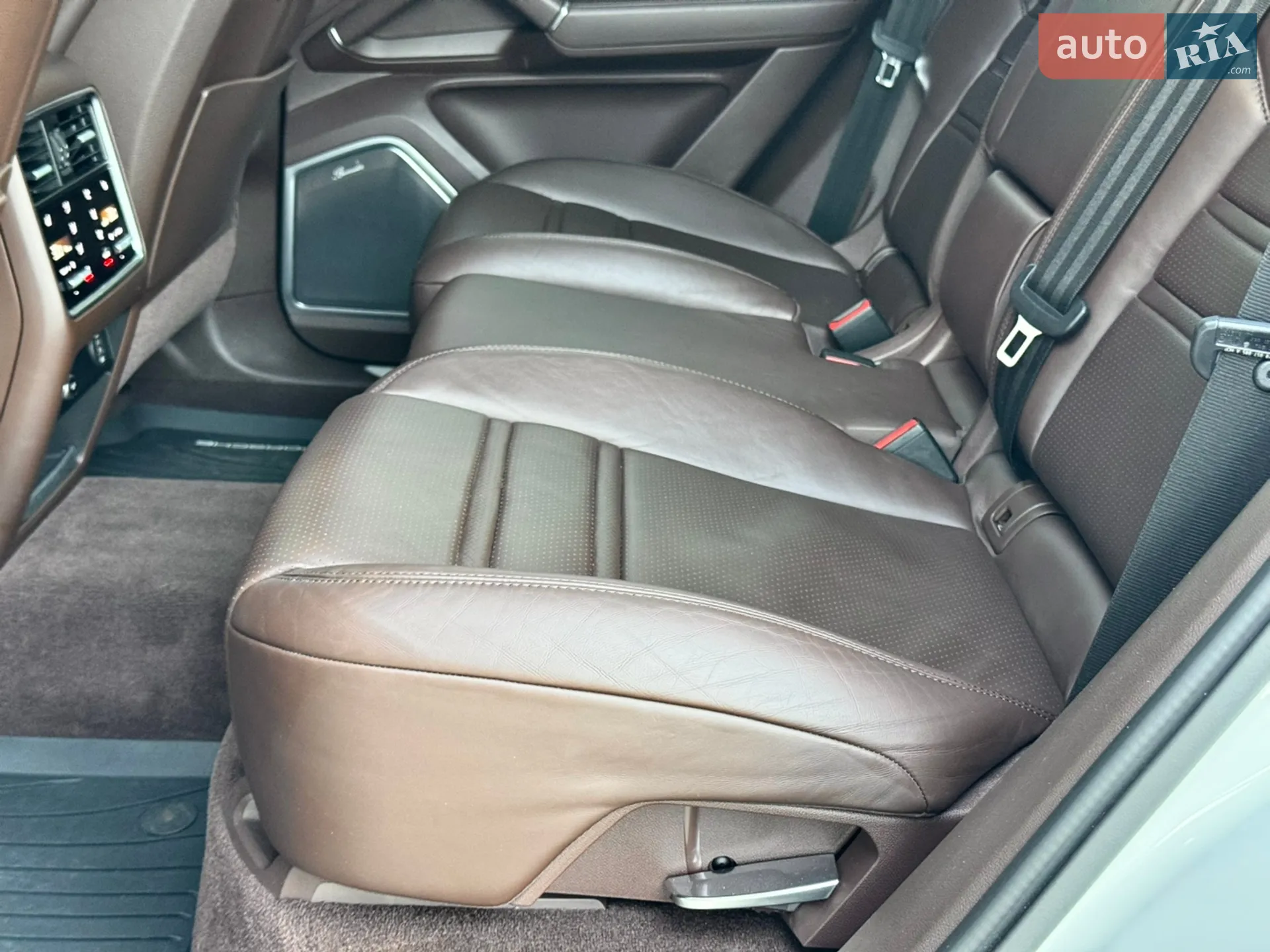 2018 Porsche Cayenne - мініатюра 39