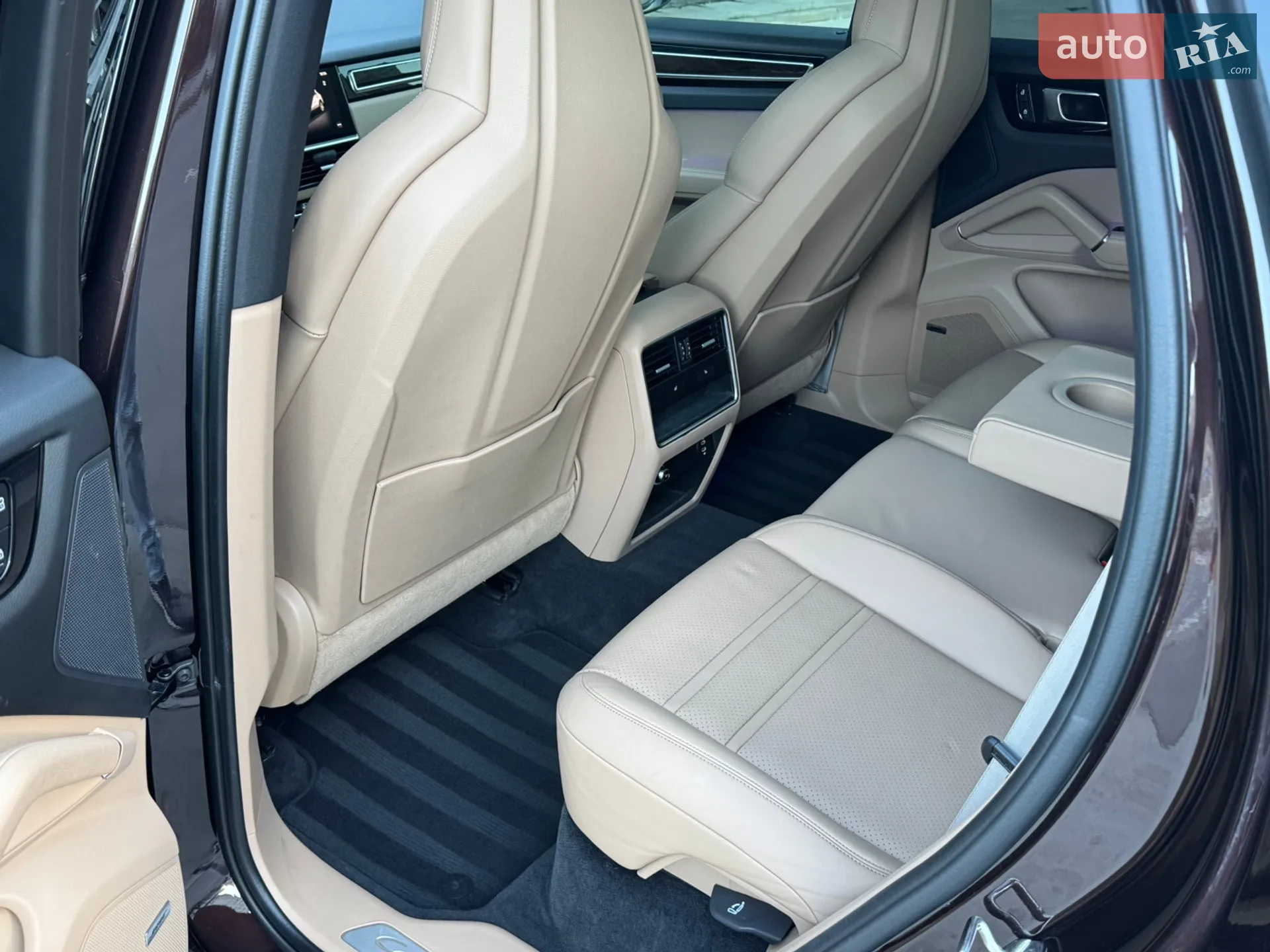 2022 Porsche Cayenne - мініатюра 5