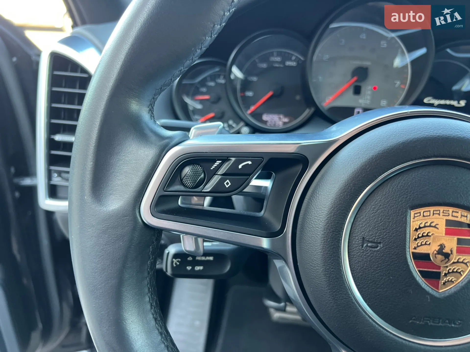 2015 Porsche Cayenne - мініатюра 23